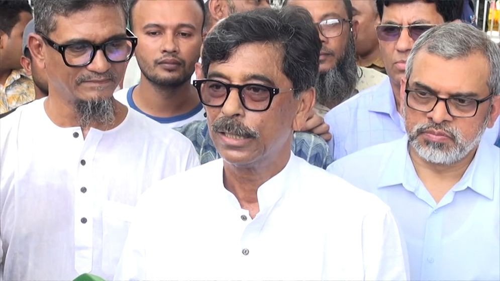 দেশে সারের সংকট নেই, কৃষকদের উদ্বিগ্ন না হওয়ার পরামর্শ কৃষিমন্ত্রীর